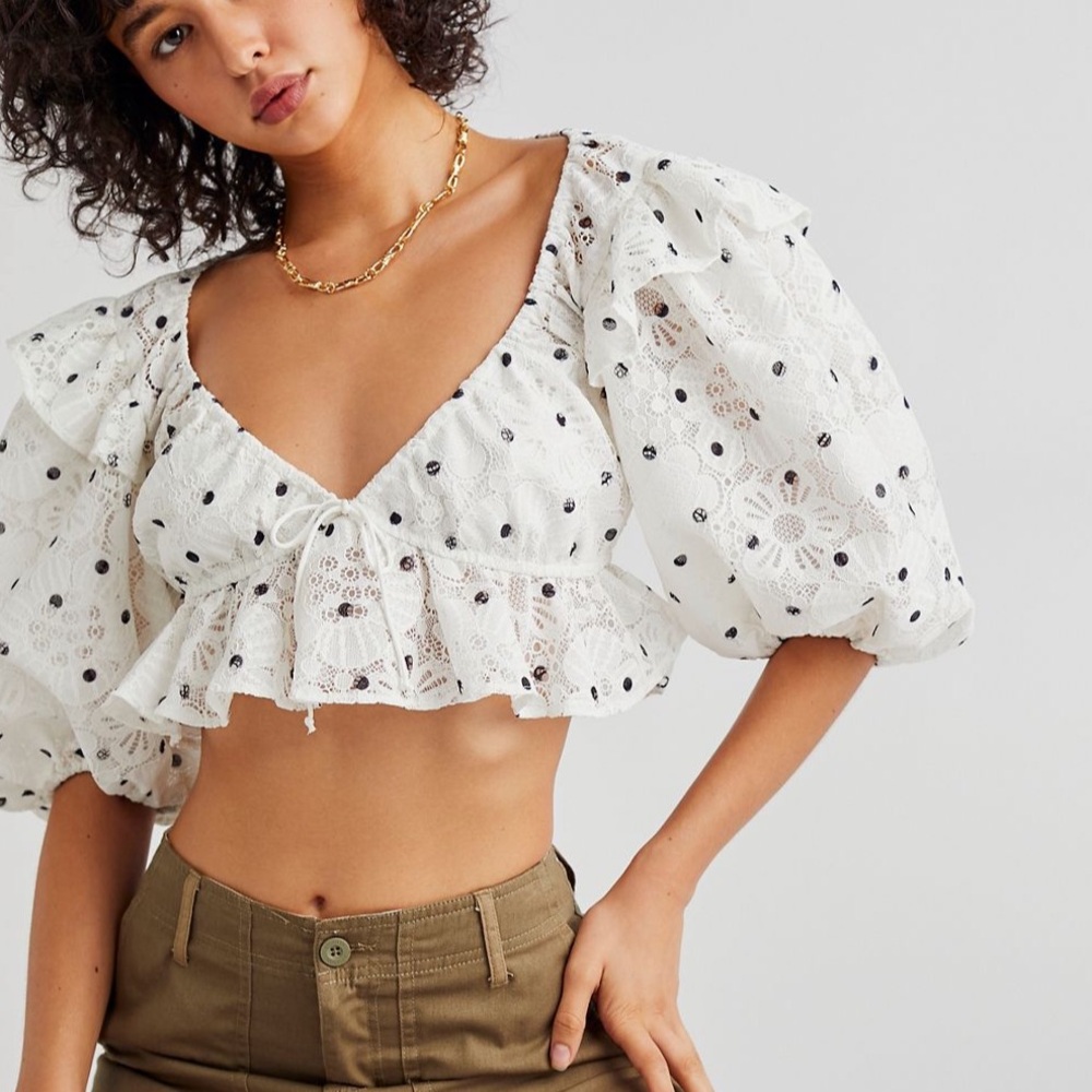 For love and lemons Puff Sleeve Top